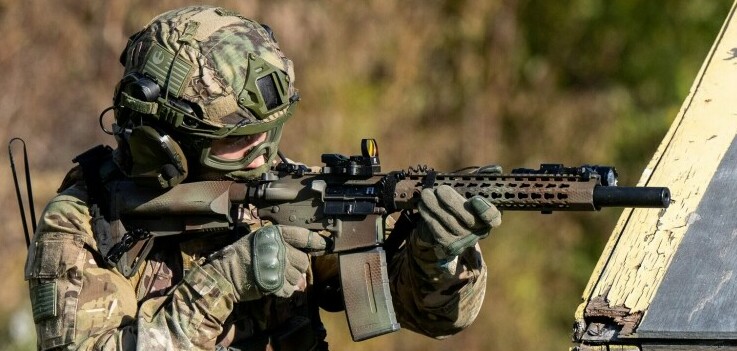Player aiming down sights